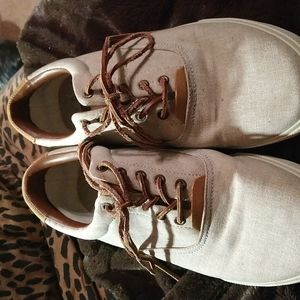 Men's casual shoes